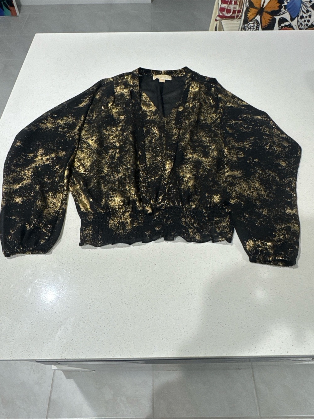 Michael Kors Women’s Black Gold Metallic Abstract Print Smocked Blouse Size M
